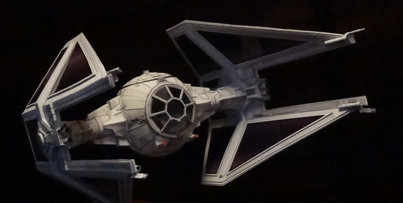 Illustration for article titled Japanese craftsman creates perfect sci-fi ship replicas using just paper